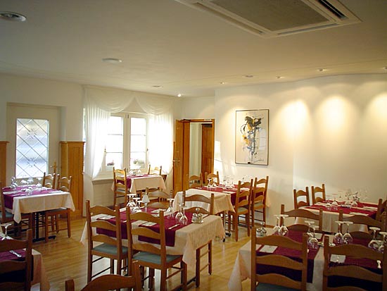 Rück- und Aufbau nach Totalschaden, Restaurant Rössli, zum staubigen Esel, Mattstetten